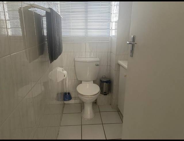 2 BEDROOM PROPERTY TO RENT IN GLENHAZEL